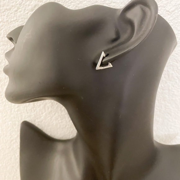 925 Sterling Silver Triangle Huggies Triangle Hoop Earrings Dainty Small Hoops - Picture 7 of 7